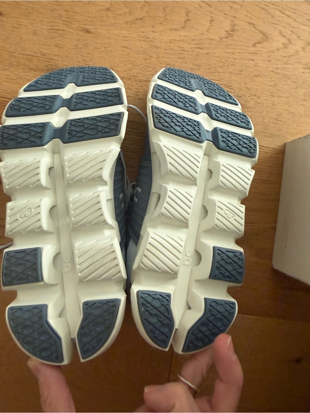 On Cloud Women's Cloudswift Athletic Sneakers in Grey/White - Picture 2 of 3